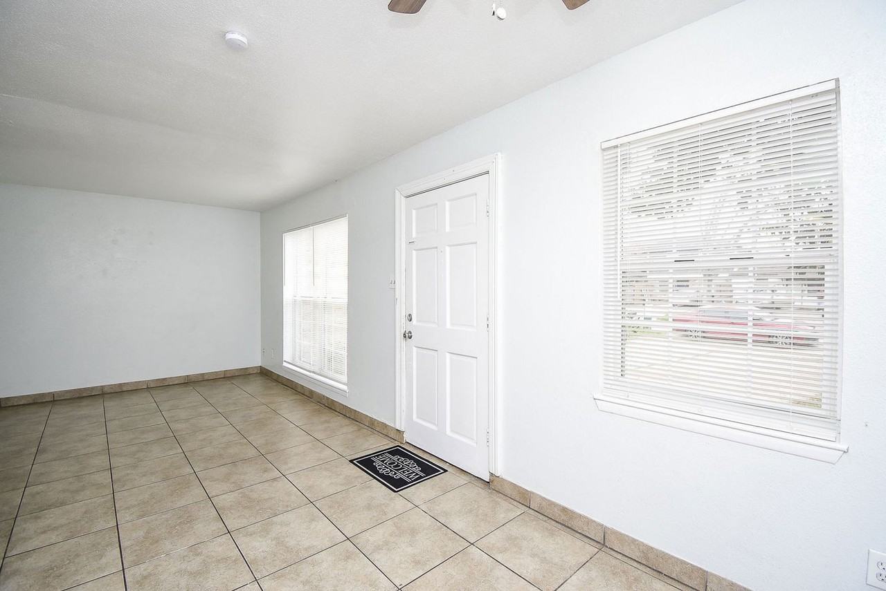 5154 Markwood Ln - Photo 3 of 27