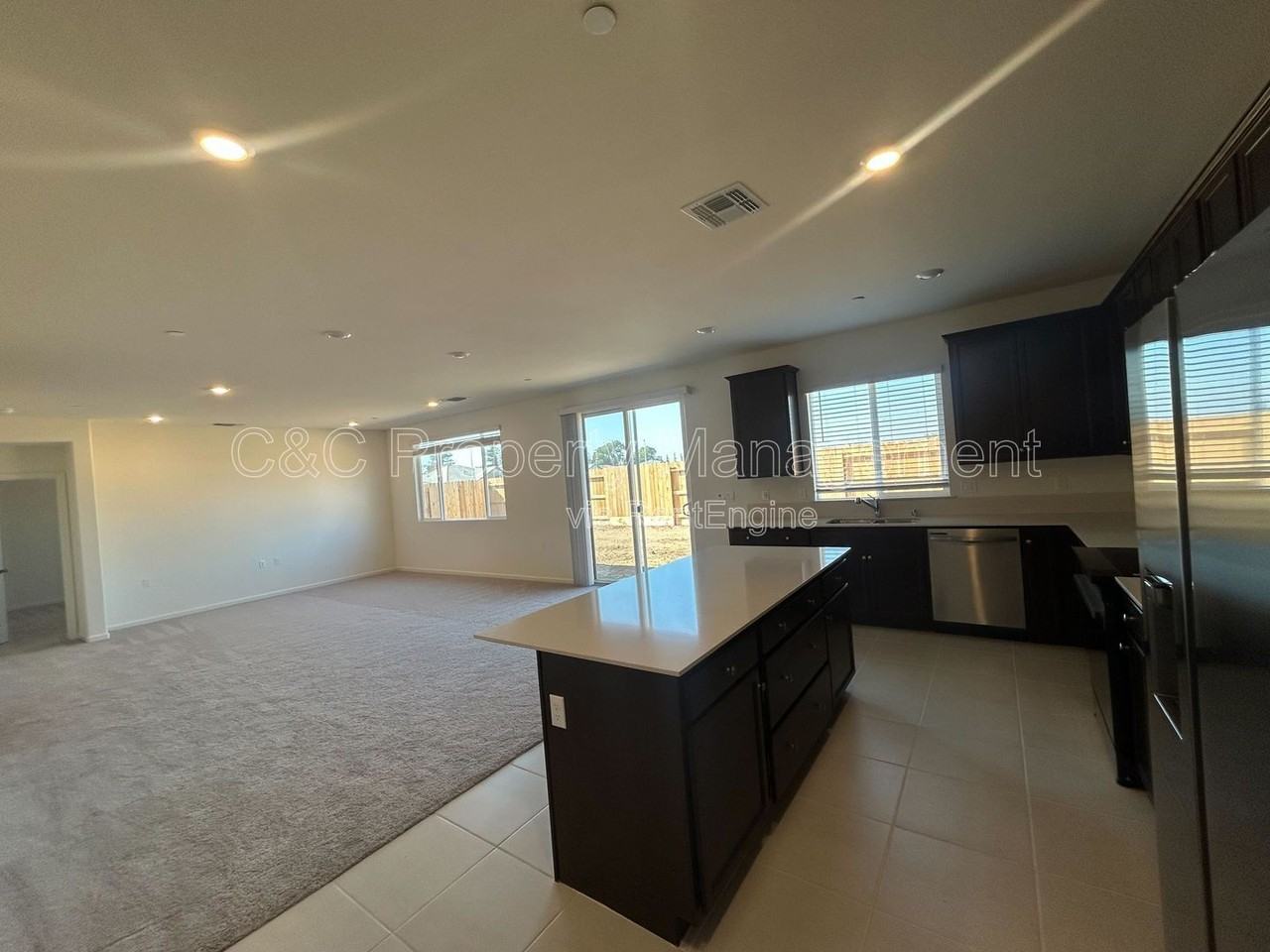 2254 S Sylmar Ave - Photo 5 of 20