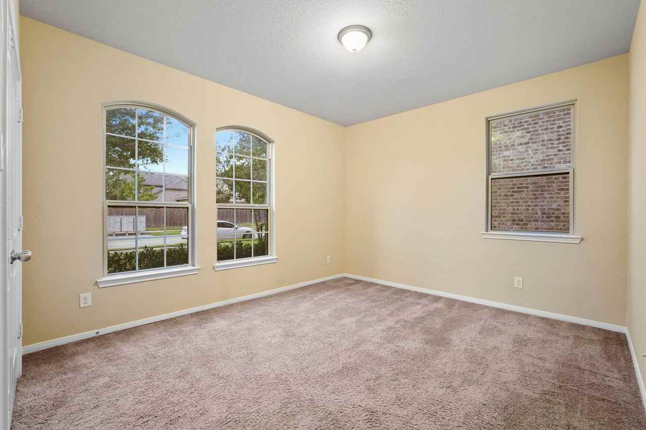 115 Meadow Valley Dr - Photo 5 of 26