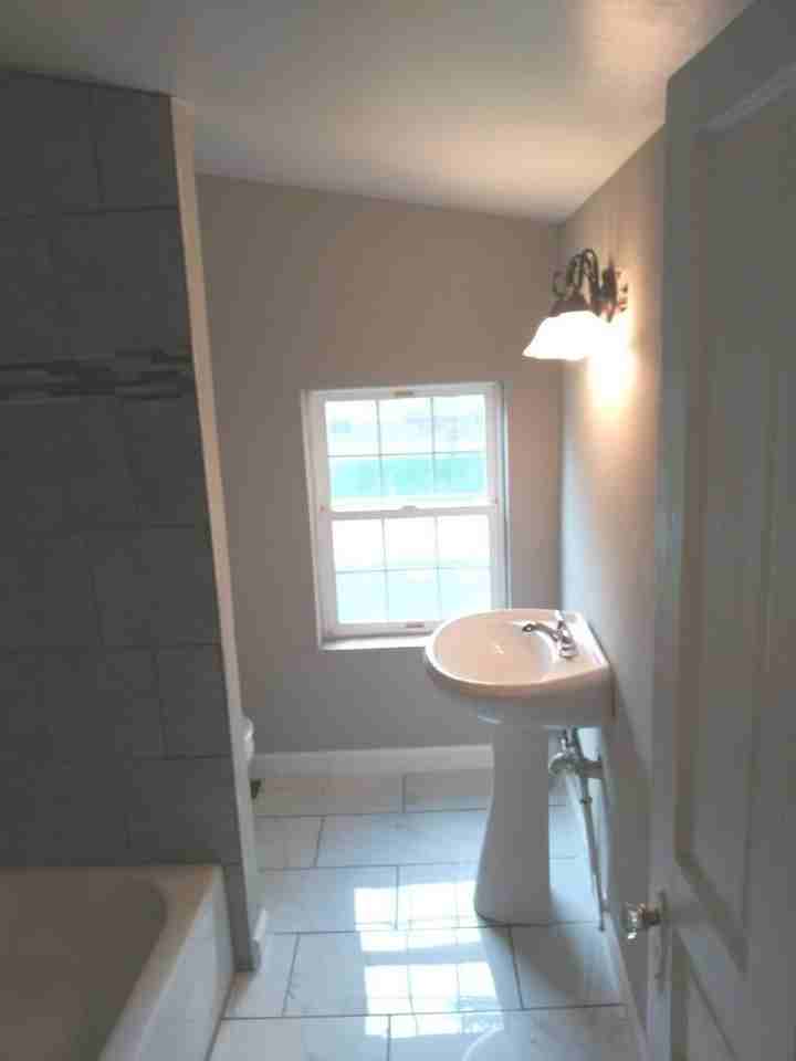 1105 Carson Avenue - Photo 3 of 13