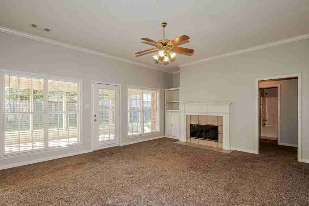 5041 Thornebrook Cv - Photo 5 of 16