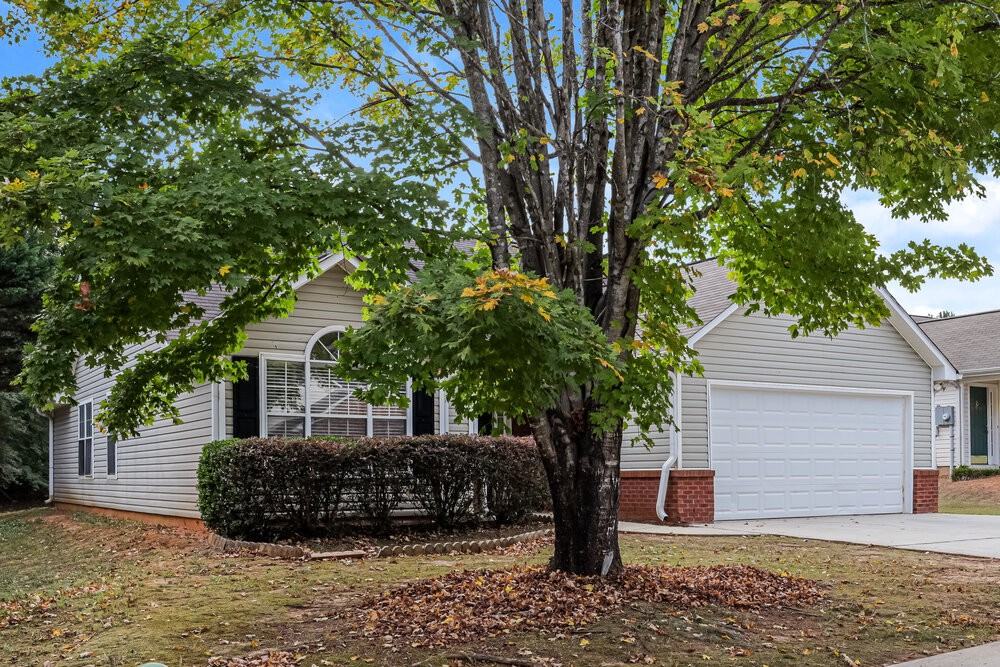 1790 Courtyard Ln - Photo 3 of 16