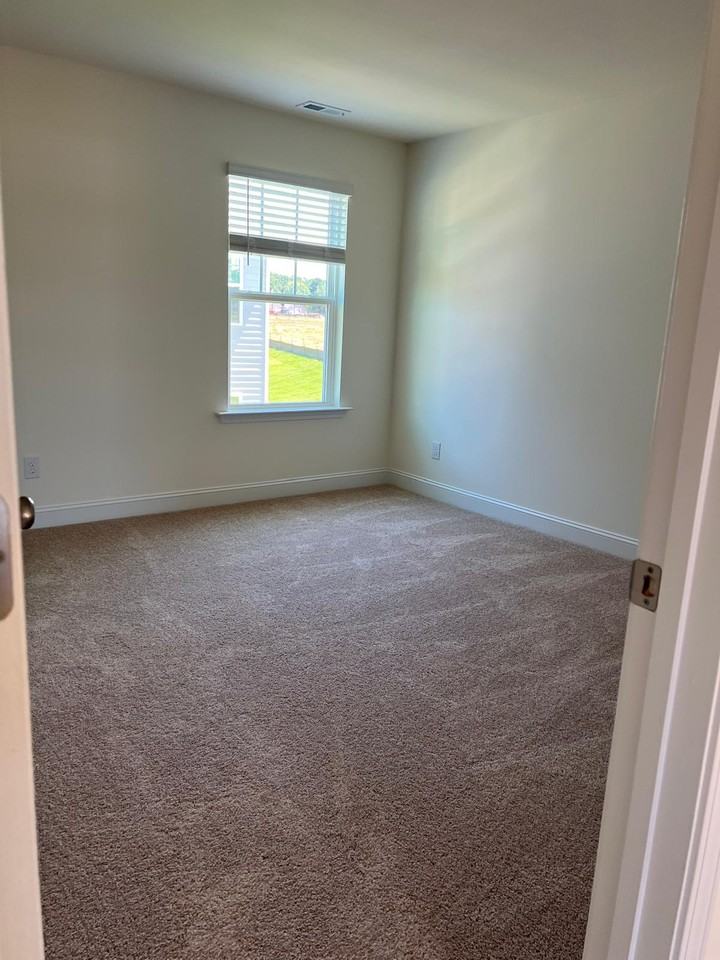 1036 Sidney Creek Dr - Photo 5 of 15