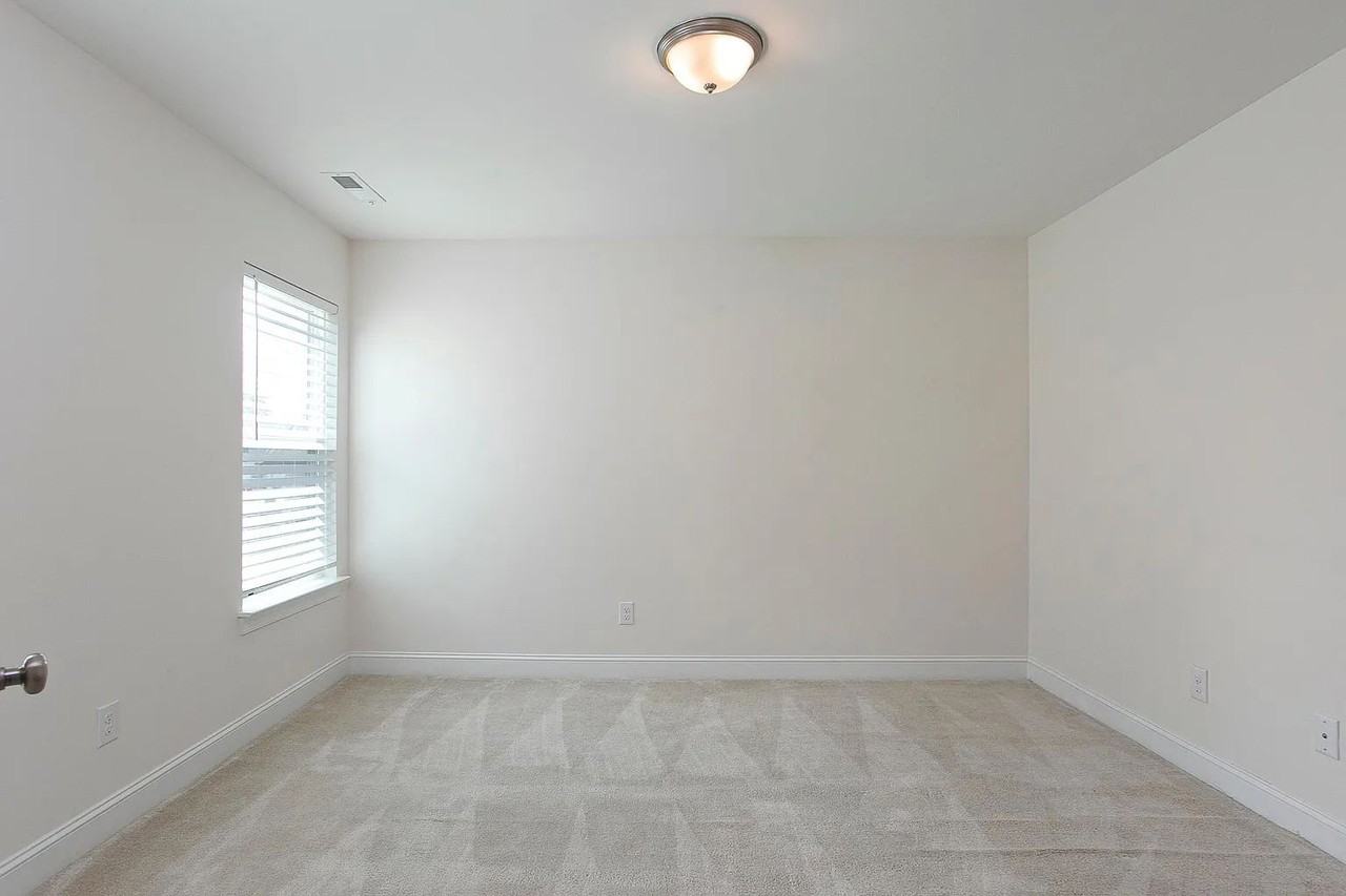 24 Tradewind Ct - Photo 4 of 22