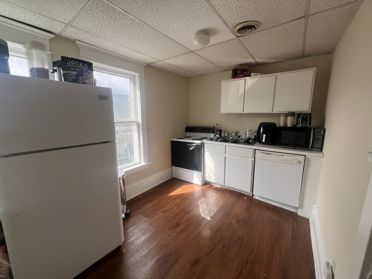 405 Forest Ave #A - Photo 4 of 10