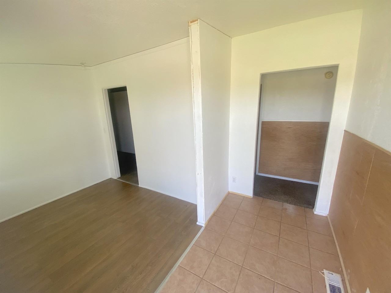 853 Southeast - Photo 3 of 23