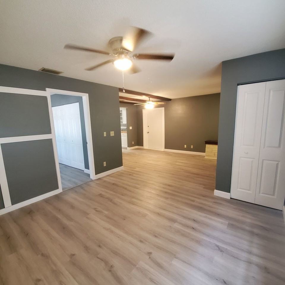 5624 Delaware Ave - Photo 4 of 19