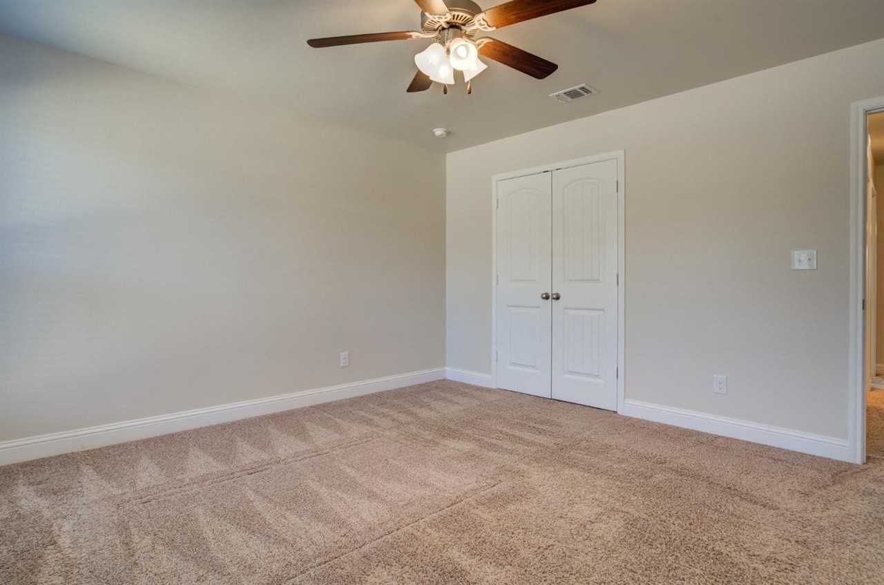 8806 Rochester Avenue - Photo 5 of 26