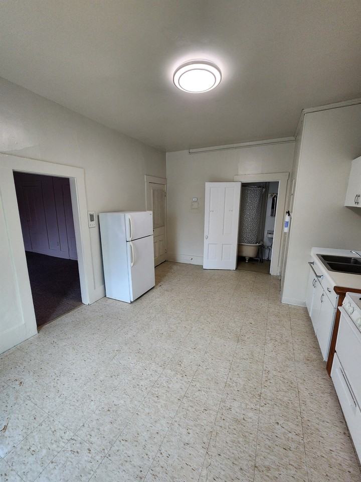 1397 Washington St #C - Photo 7 of 14