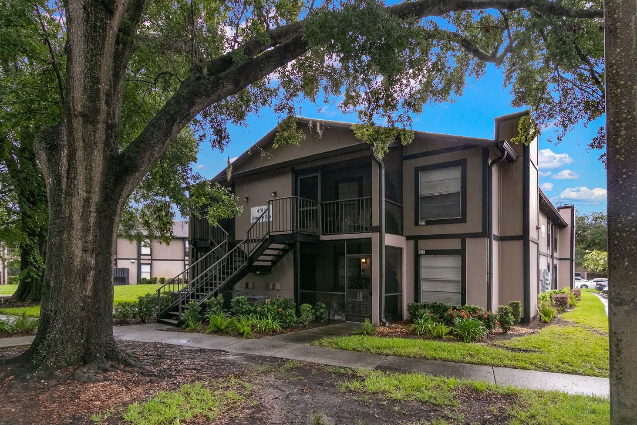 4014 Dream Oak Place - Photo 2 of 24