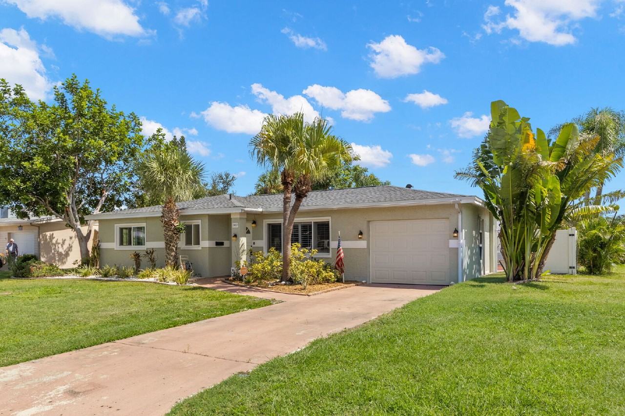 7401 1st Way N - Photo 3 of 25