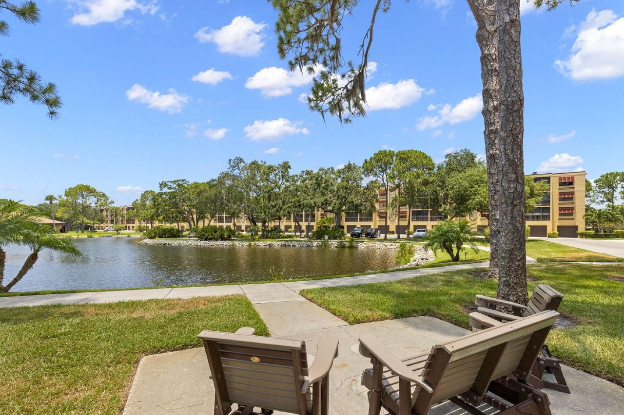 5817 Park Street North - Photo 7 of 26