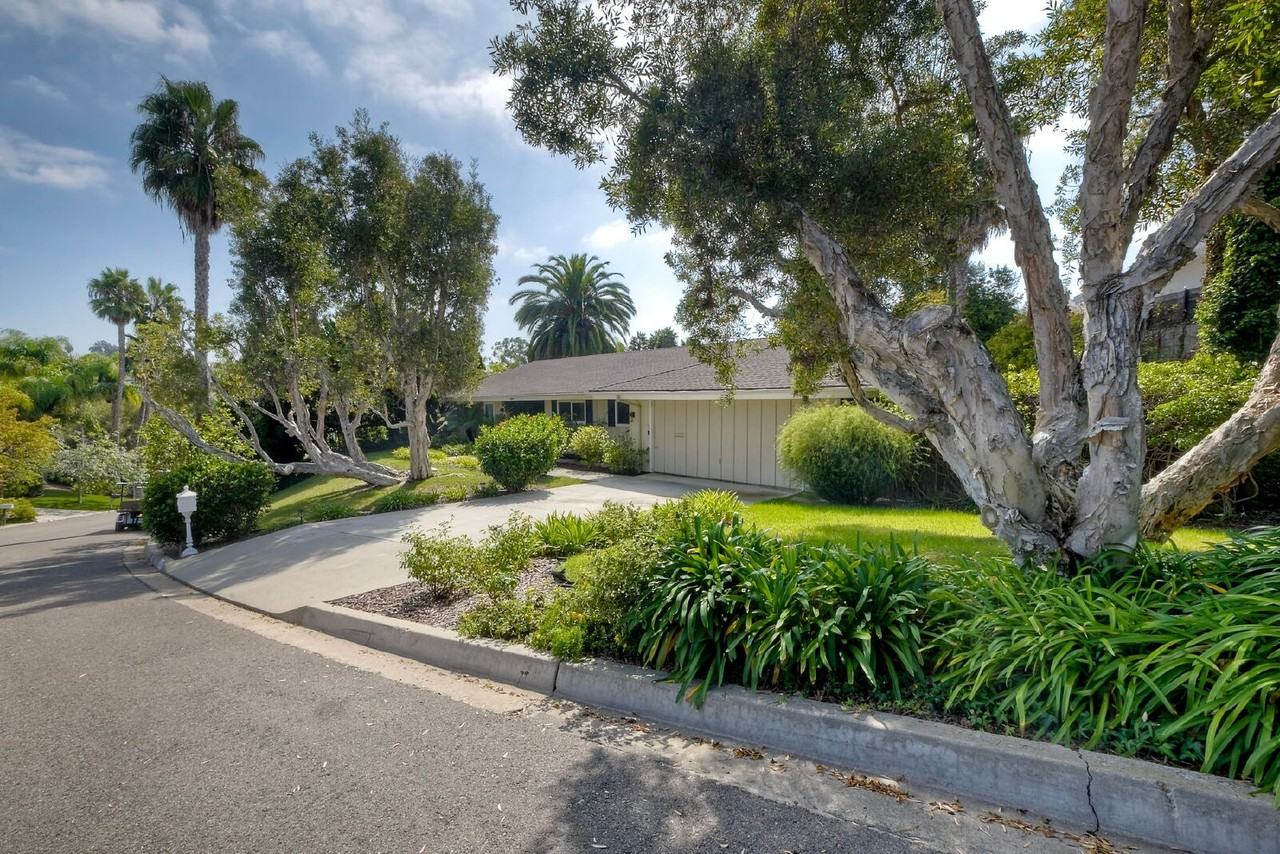 2017 Caracol Ct - Photo 2 of 33