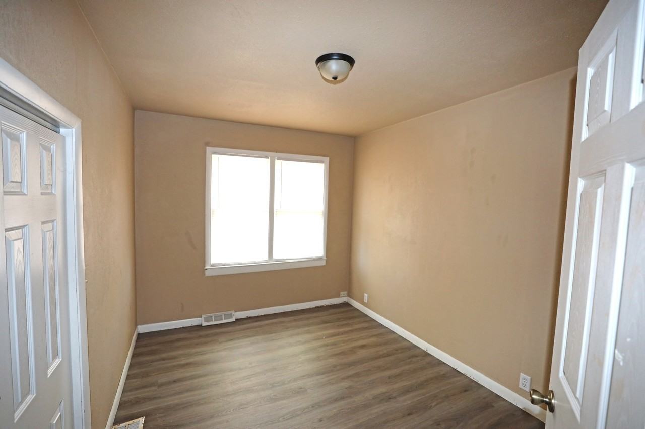 8364 Shaw Rd - Photo 6 of 12