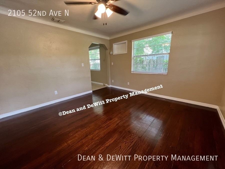 2105 52nd Ave N - Photo 2 of 17