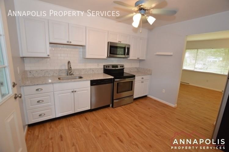 1331 Linden Ave - Photo 2 of 22