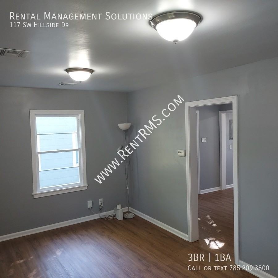 117 Southwest Hillside Drive - Photo 4 of 33