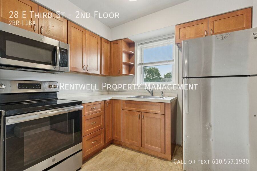 28 E 3rd St #2ndFL