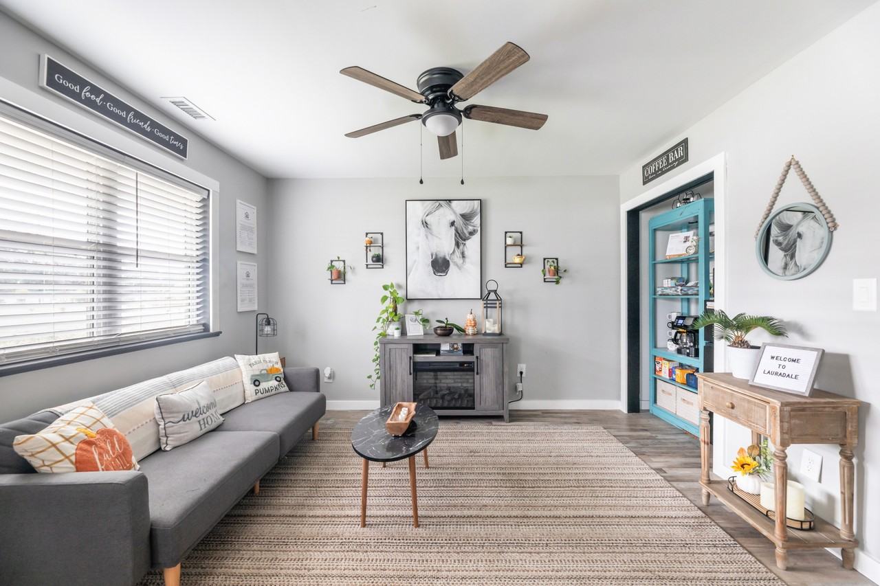 Lauradale - Photo 3 of 28