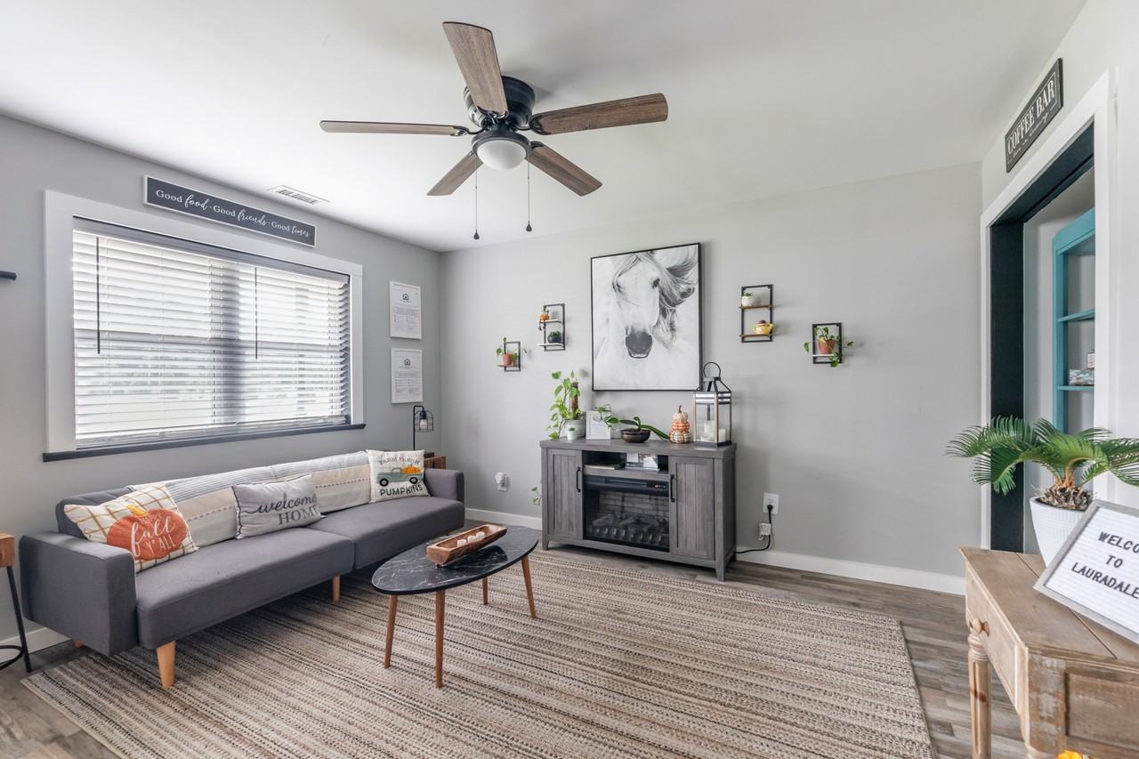 Lauradale - Photo 4 of 28