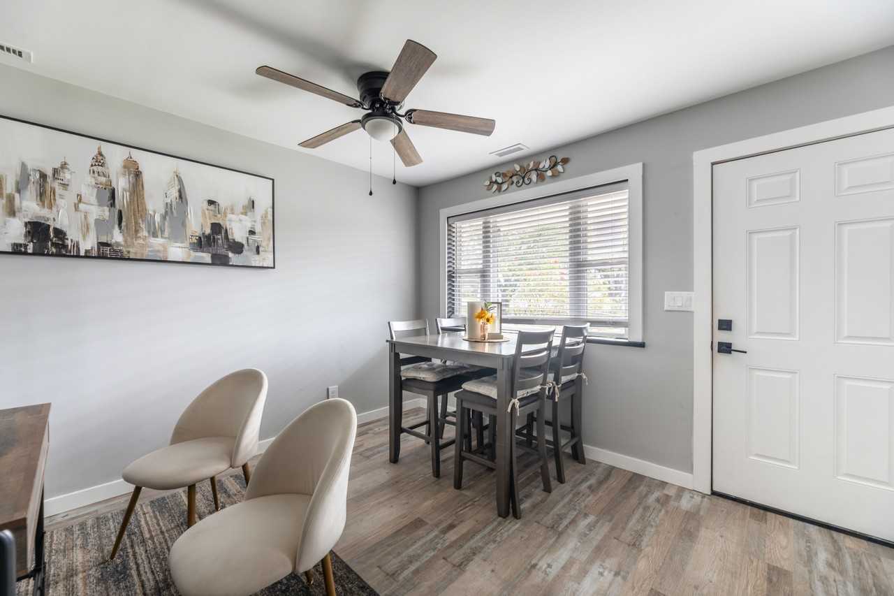 Lauradale - Photo 7 of 28