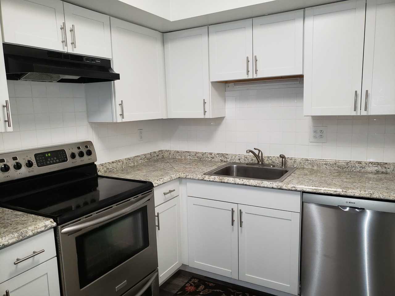13 Reliance Ct #2ndFL - Photo 3 of 14