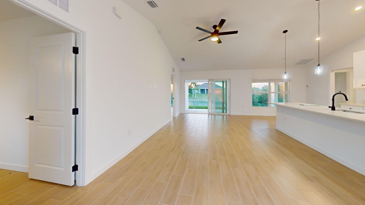 2028 Northeast 6th Avenue #NA - Photo 5 of 25