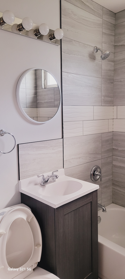 3807 N Narragansett Ave #2ndFL - Photo 7 of 11