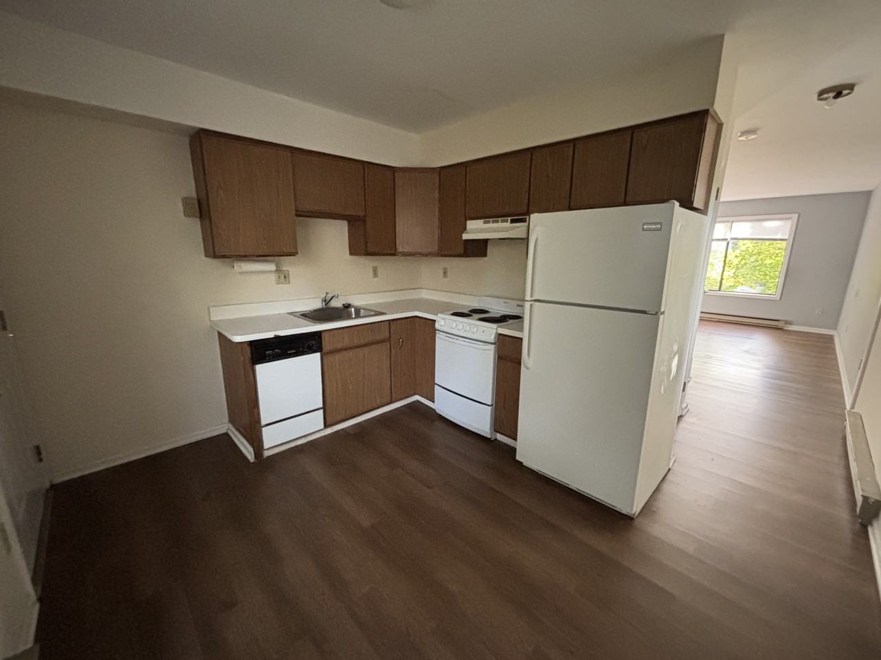 26 Fairfield Ave #8B - Photo 3 of 13