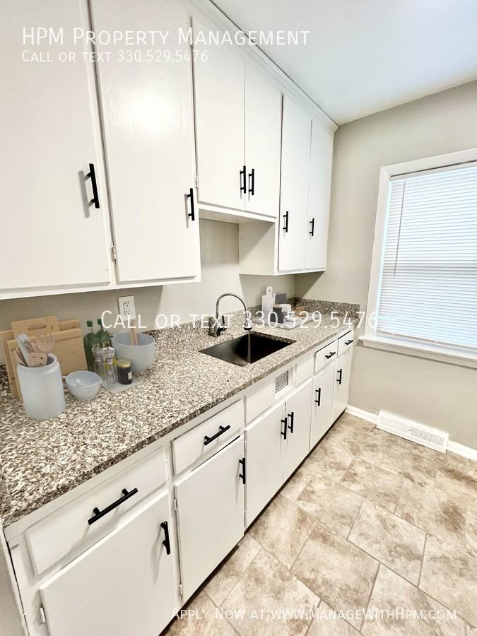 893 South Green Road #2 - Photo 3 of 6