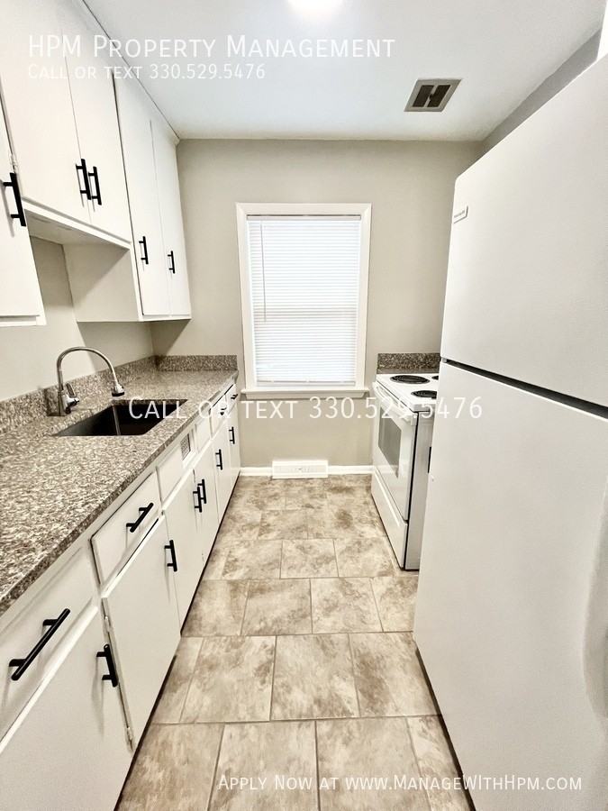 893 South Green Road #2 - Photo 5 of 6