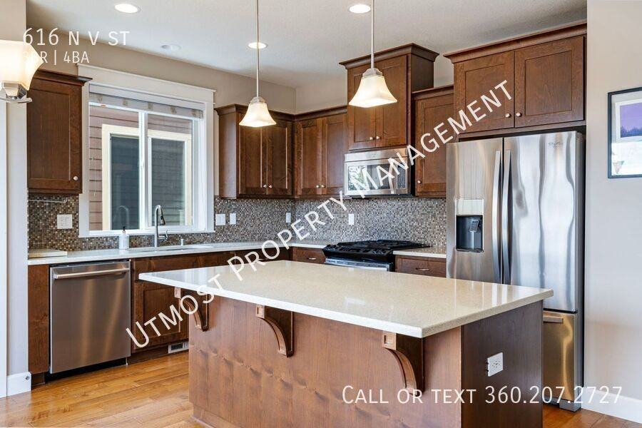 616 N V St - Photo 2 of 25