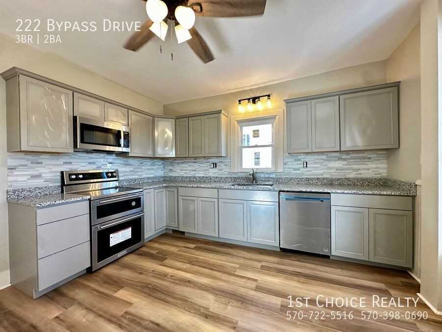 222 Bypass Drive - Photo 2 of 17