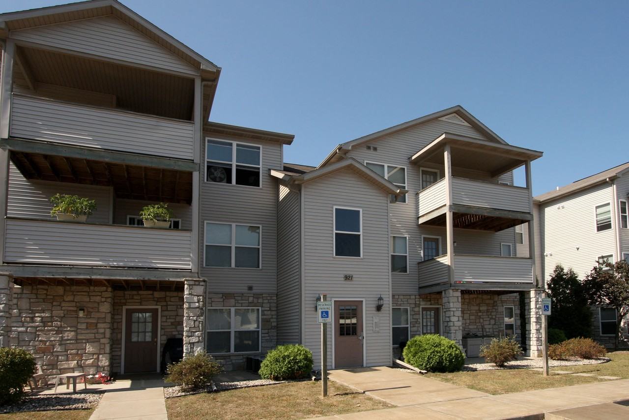 801 Tecumseh Rd #855-1A - Photo 3 of 20