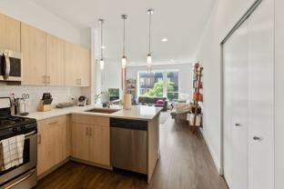 1507 N Western Ave #206 - Photo 1 of 1