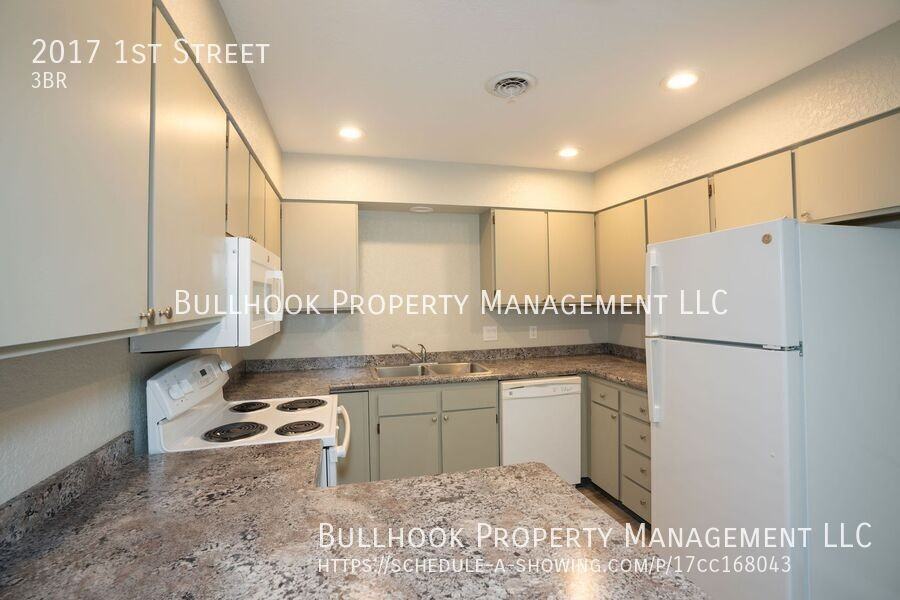 2017 1st St - Photo 3 of 36