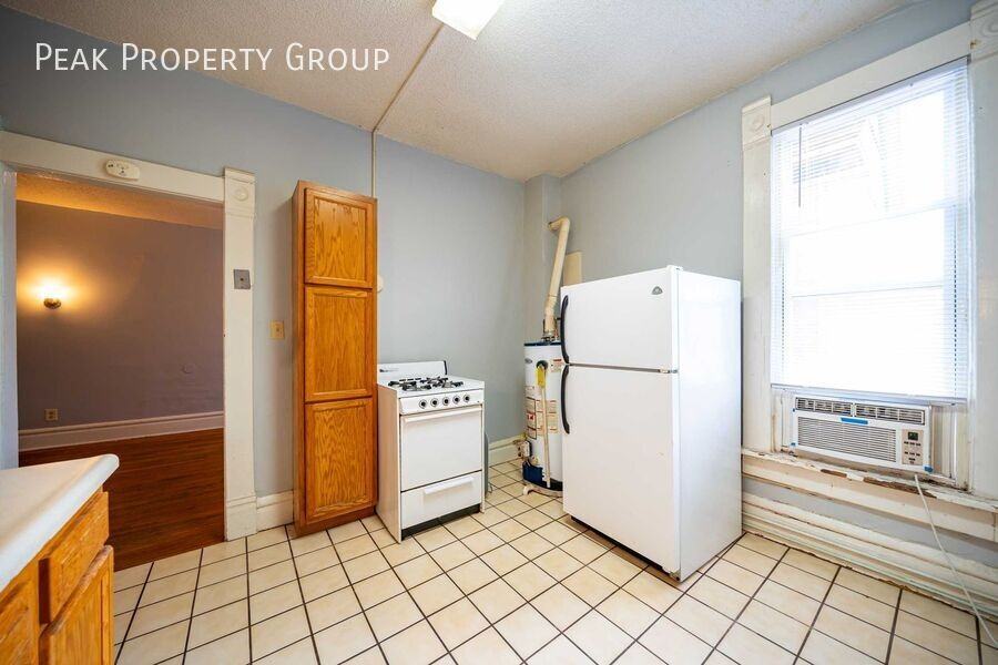 250 1/2 W 5th Ave Rear #W - Photo 4 of 16