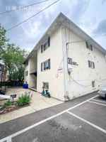 featured image of 30 W 8th Ave #E