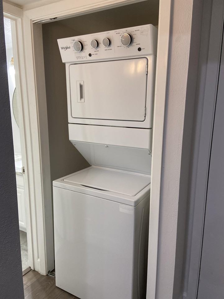 5003 Skillman St #111 - Photo 7 of 10