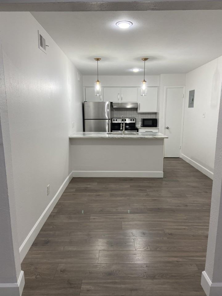 5003 Skillman St #111 - Photo 2 of 10