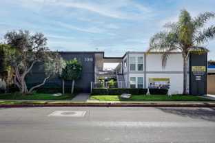 3316 W. Carson Street - Photo 1 of 1