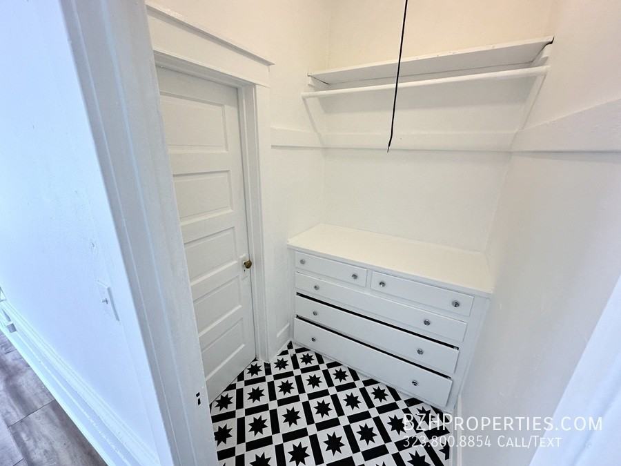 516 S Rampart Blvd #12 - Photo 7 of 10