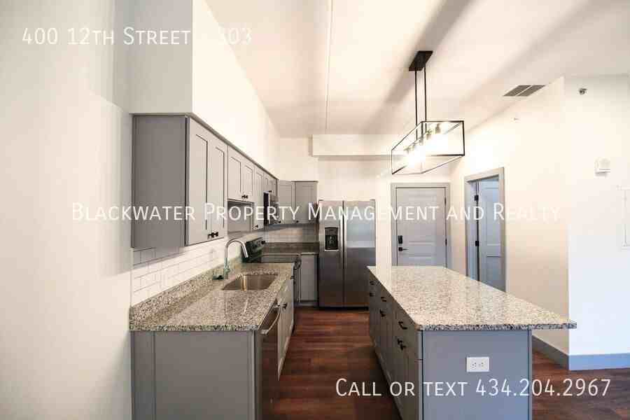 400 12th St #303 - Photo 4 of 10