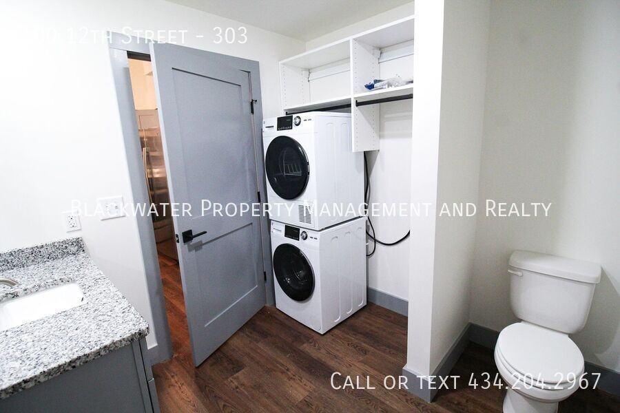 400 12th St #303 - Photo 5 of 10