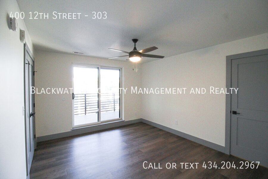 400 12th St #303 - Photo 7 of 10