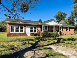 featured image of 101 Hyacinth St