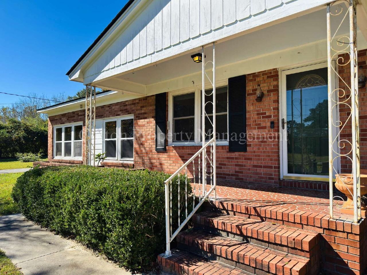 101 Hyacinth St - Photo 5 of 43