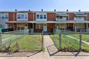 featured image of 2005 Larkhall Rd #1