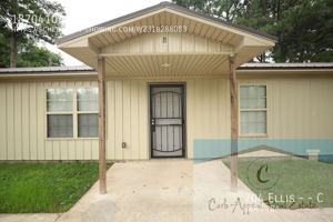 featured image of 704 Ellis Ave #C