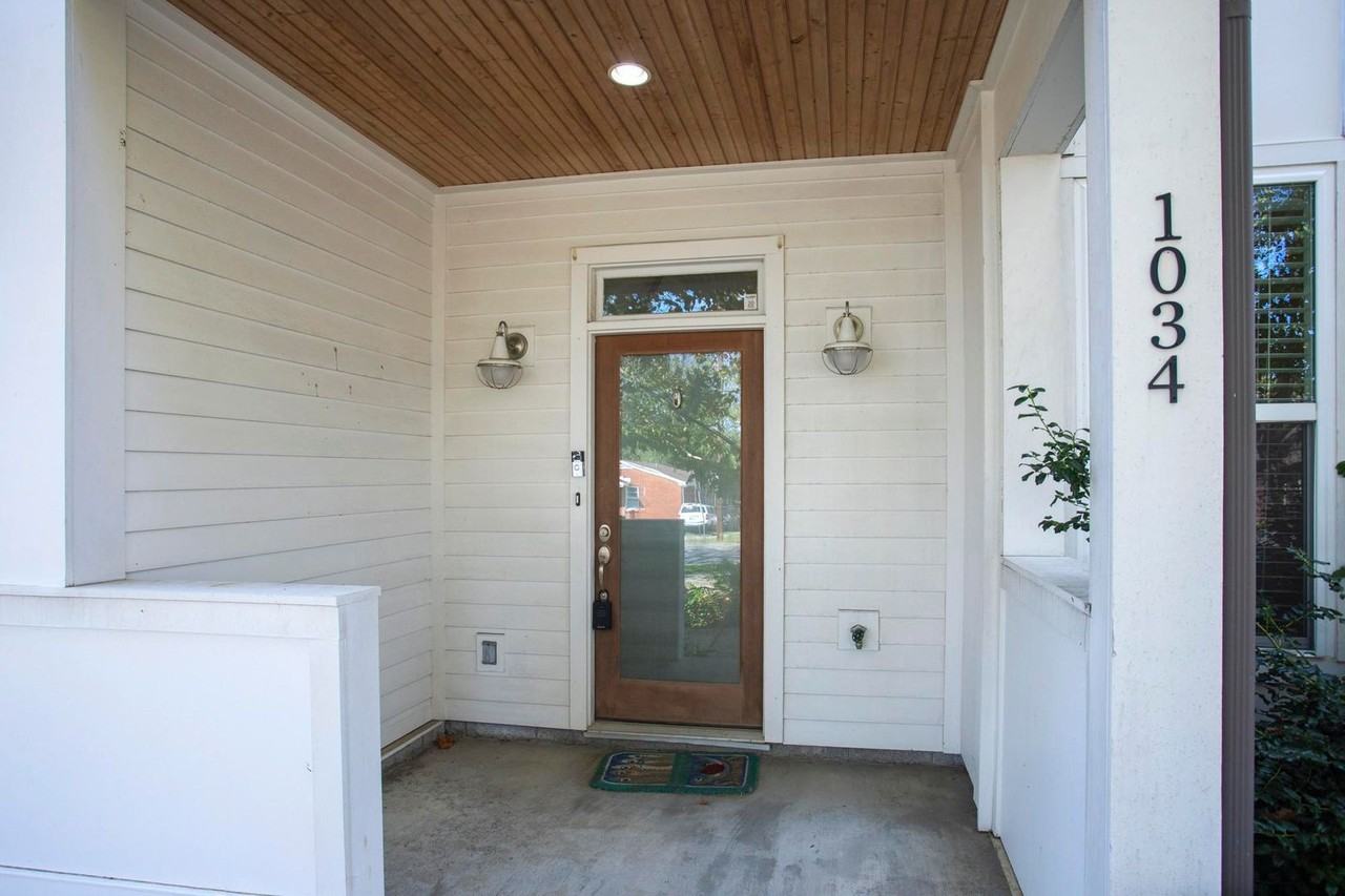 1034 Maynor Avenue - Photo 4 of 34